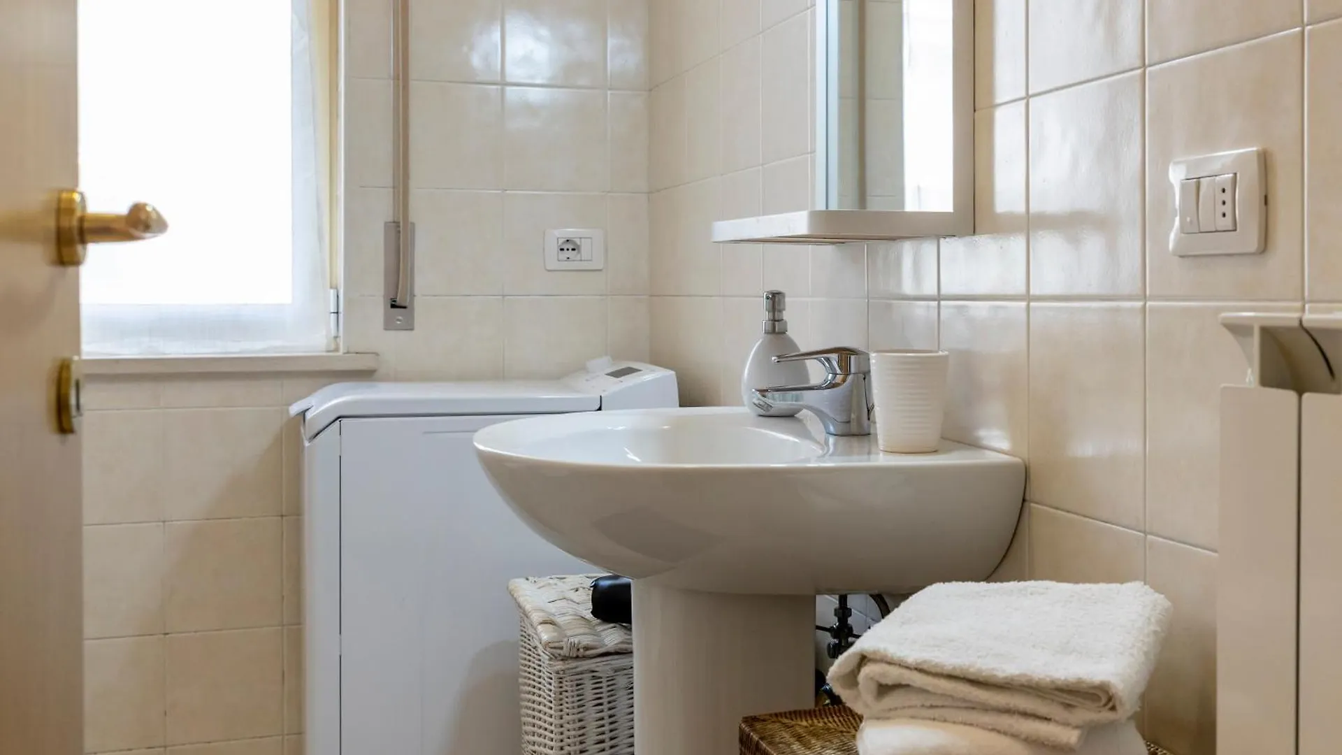 Apartment Delizioso Appartamento Verona Italy